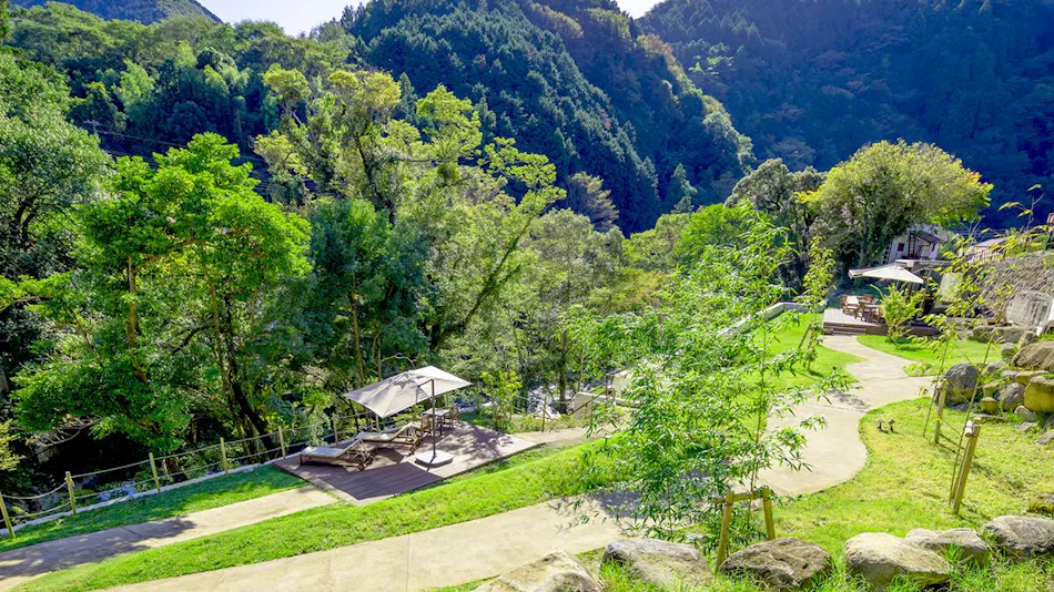Shirakabe: A Traditional and Modern Fusion in a Satoyama Farmhouse