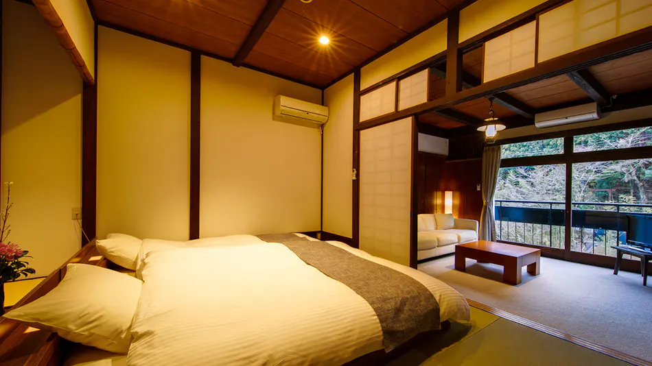 Shirakabe: A Traditional and Modern Fusion in a Satoyama Farmhouse