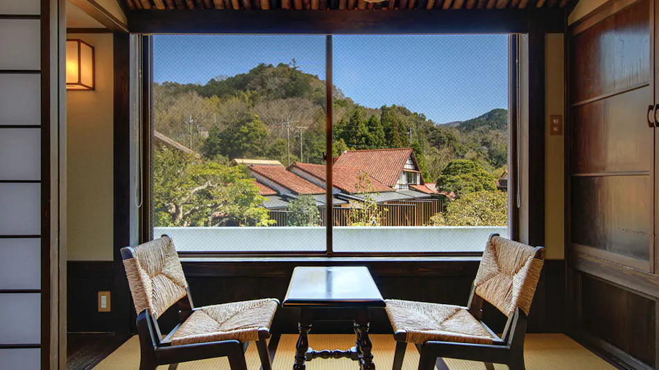 Shirakabe: A Traditional and Modern Fusion in a Satoyama Farmhouse