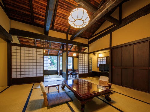 和室12.5+4.5畳　温泉内風呂付