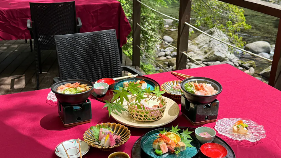 Shirakabe: A Traditional and Modern Fusion in a Satoyama Farmhouse