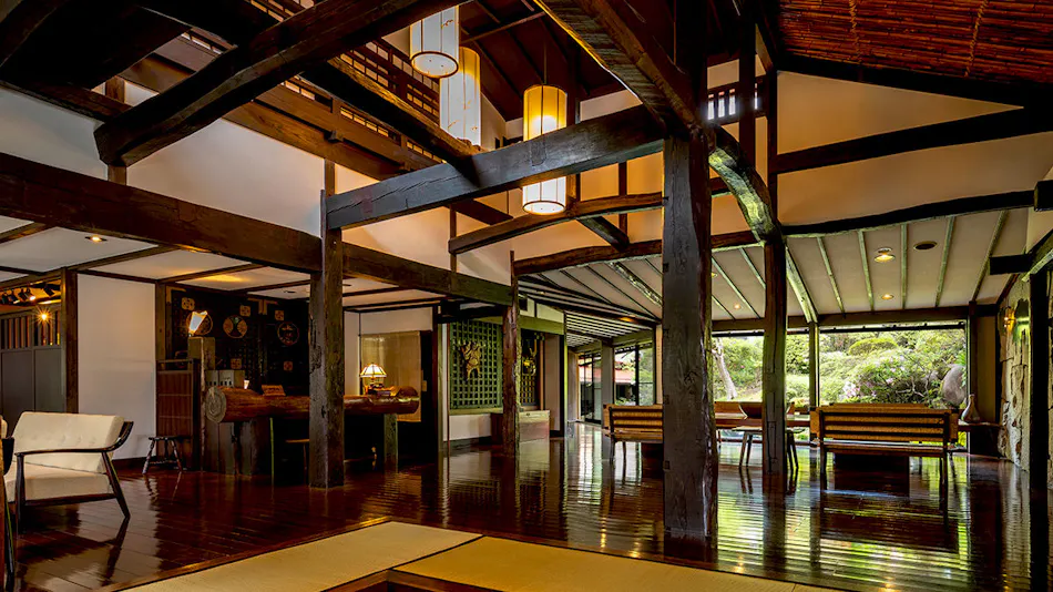 Shirakabe: A Traditional and Modern Fusion in a Satoyama Farmhouse