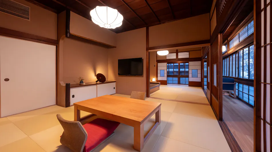 Registered Tangible Cultural Property Ryokan Meisen Kagiyu Okutsuso