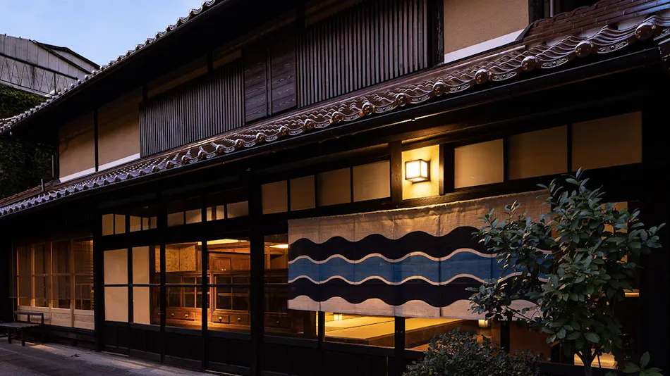 Registered Tangible Cultural Property Ryokan Meisen Kagiyu Okutsuso