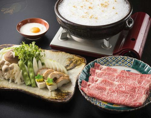 【初夏から夏の特選懐石】加賀金沢の金箔と能登牛の煌びやかなコラボレーション～能登牛氷すき焼き