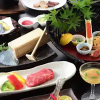 อาหารไคเซกิที่มีเนื้อวัว "อาวะกิว" แบรนด์ดังของโทคุชิมะและของป่าจากภูเขา