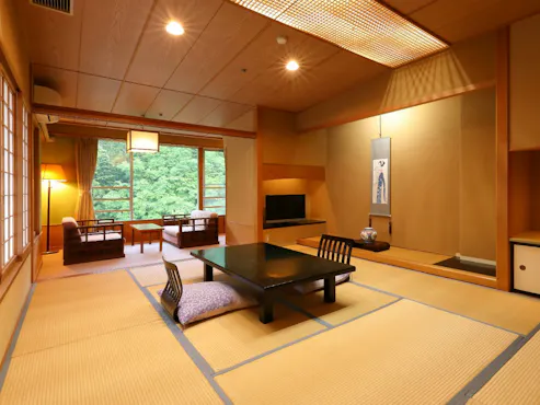 【和室10畳】鬼怒川を眼下に望む寛ぎの客室
