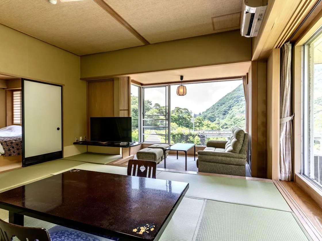 【鬼怒川リバービュー】くつろぎの和室