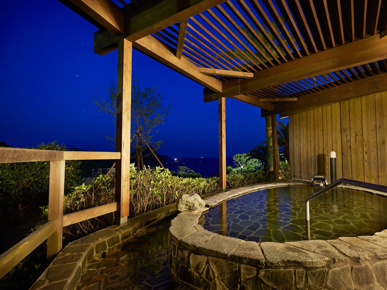 女性温泉浴室 露天風呂