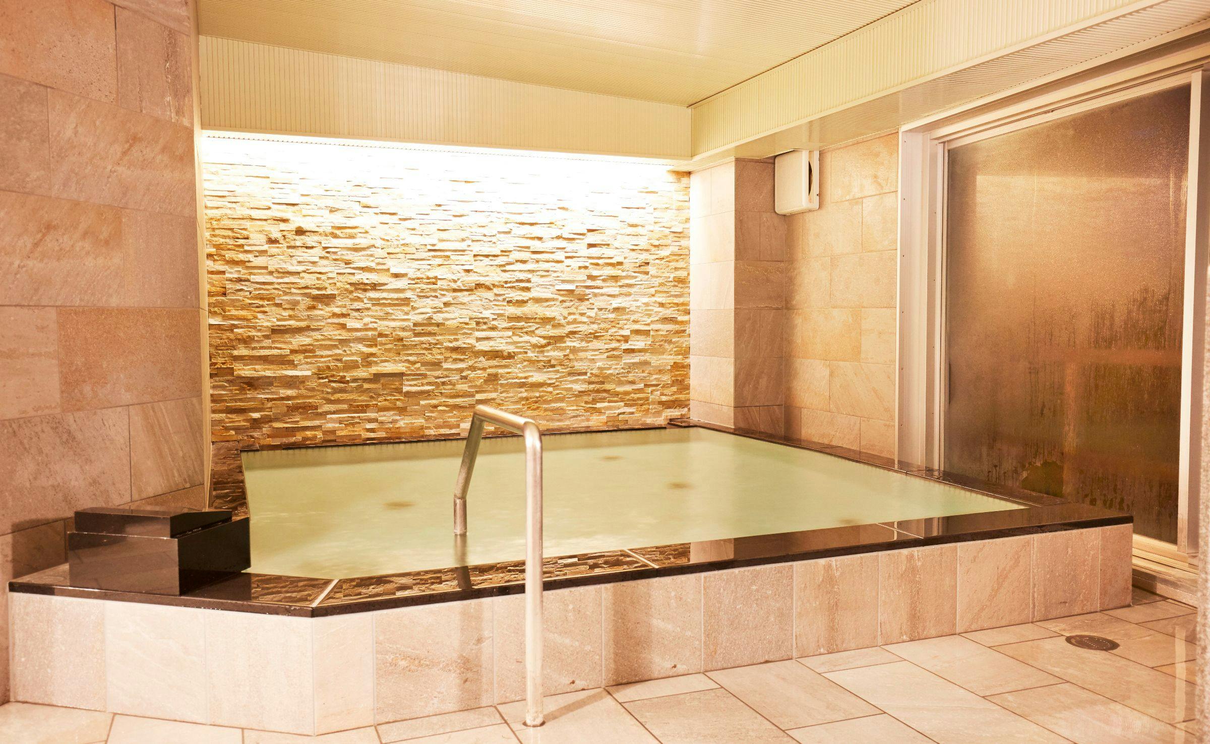 温泉浴室、女性内湯例