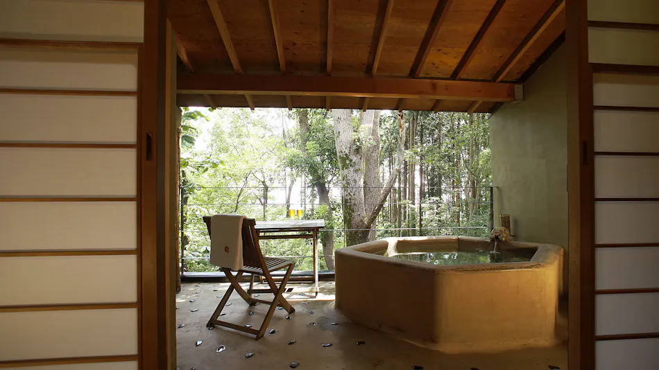 Hidden Inn with Open-Air Baths in Every Room - Hana no Kumo