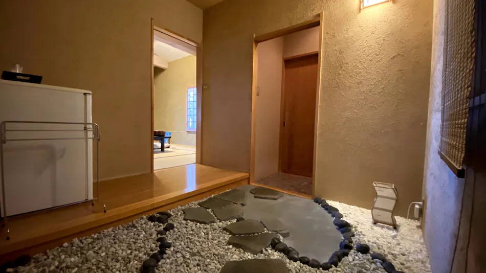Hidden Inn with Open-Air Baths in Every Room - Hana no Kumo