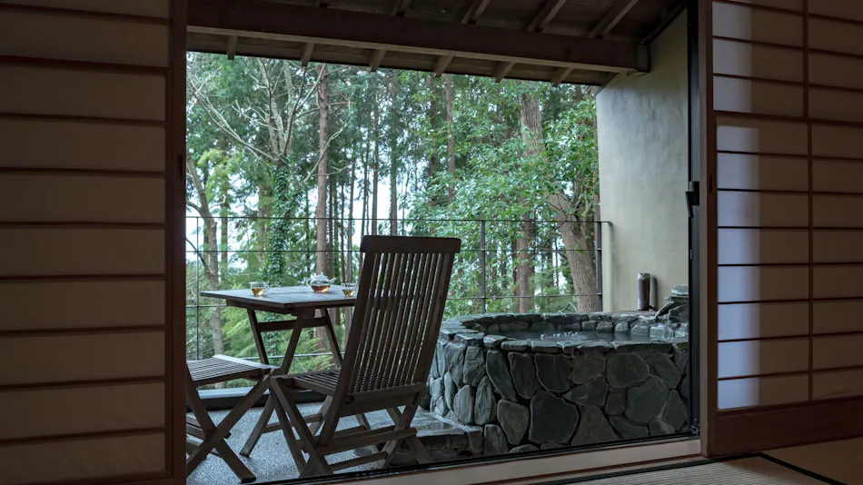 Hidden Inn with Open-Air Baths in Every Room - Hana no Kumo