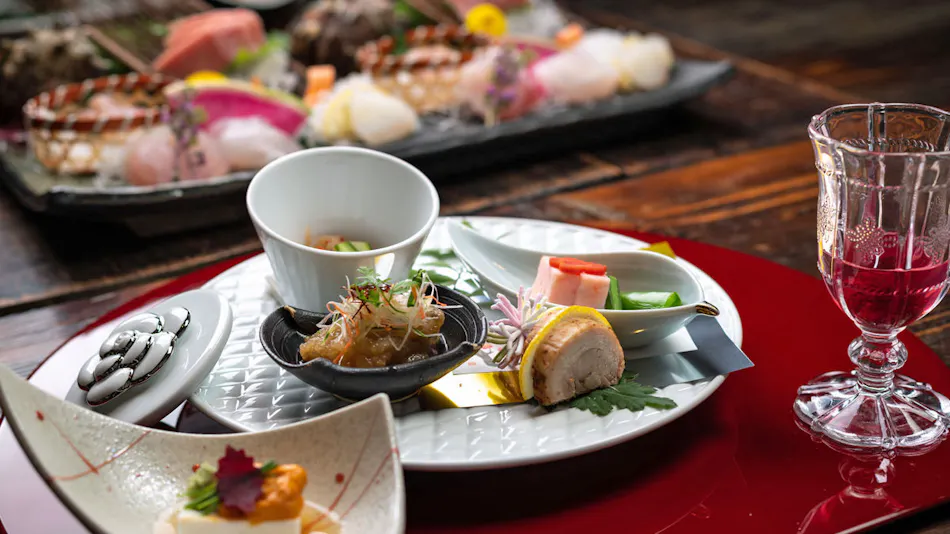 Hidden Inn with Open-Air Baths in Every Room - Hana no Kumo