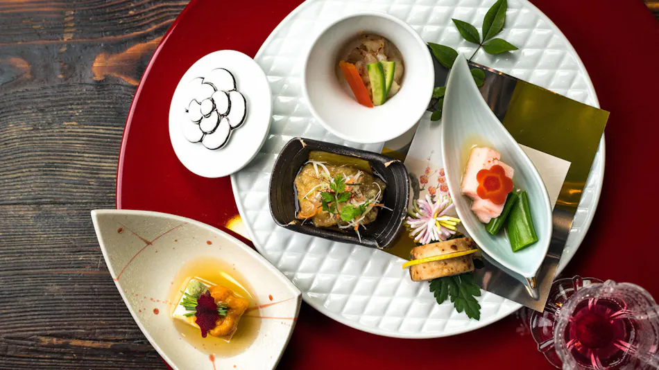 Hidden Inn with Open-Air Baths in Every Room - Hana no Kumo