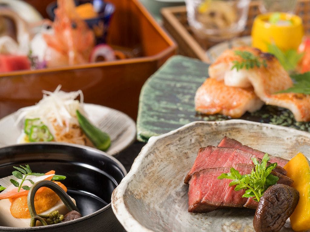 料亭湯宿　銀鱗荘