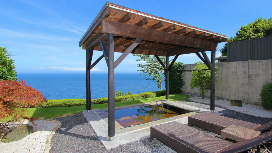 "Tsuki no Usagi: A Secluded Inn with Spectacular Views"