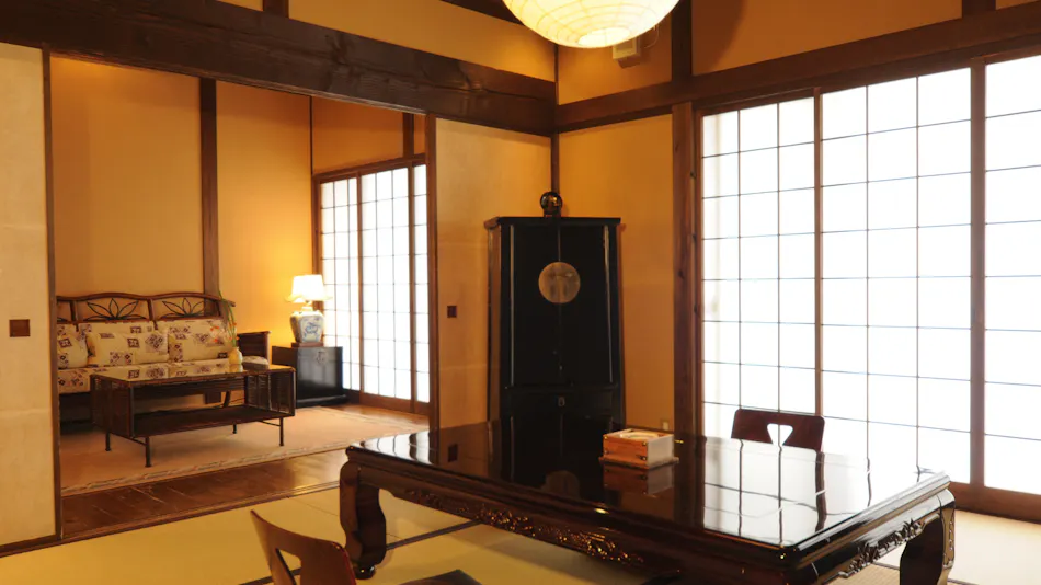 "Tsuki no Usagi: A Secluded Inn with Spectacular Views"