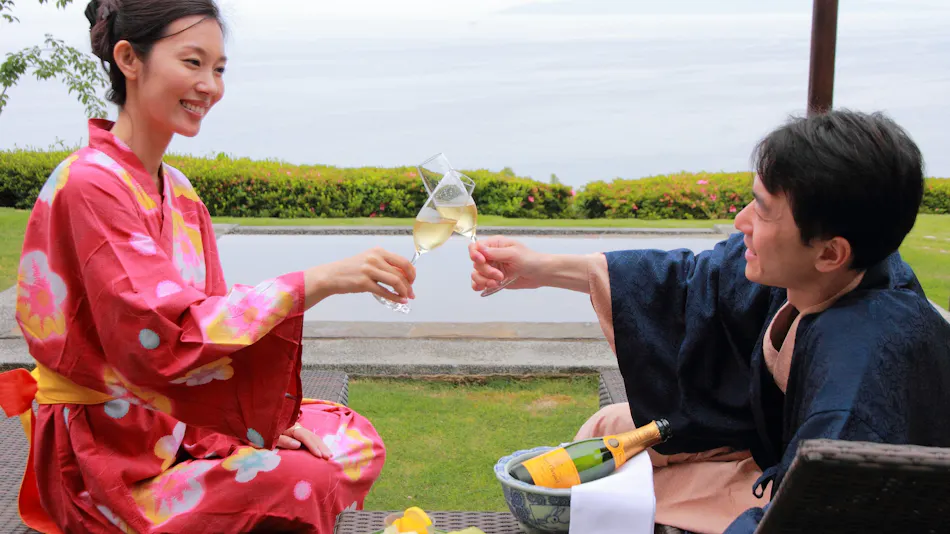 "Tsuki no Usagi: A Secluded Inn with Spectacular Views"