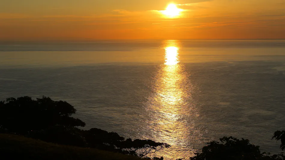 "Tsuki no Usagi: A Secluded Inn with Spectacular Views"