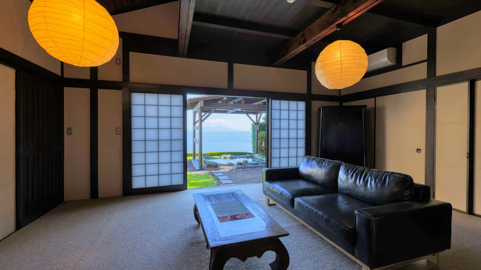 "Tsuki no Usagi: A Secluded Inn with Spectacular Views"