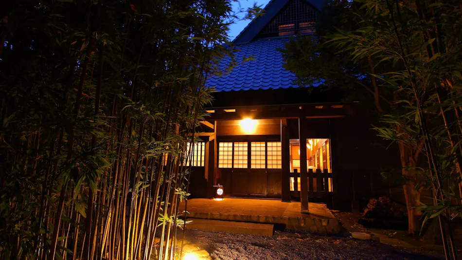"Tsuki no Usagi: A Secluded Inn with Spectacular Views"