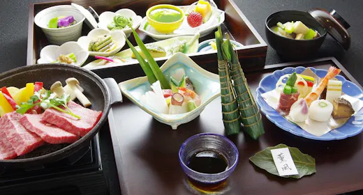 【おこもり】限定4部屋!季節の味わい箱膳とご自分だけの温泉をお部屋でごゆっくり!
