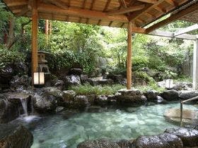 春日ホテル