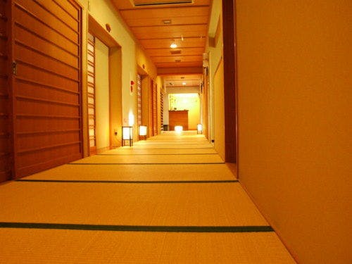 畳敷きの廊下