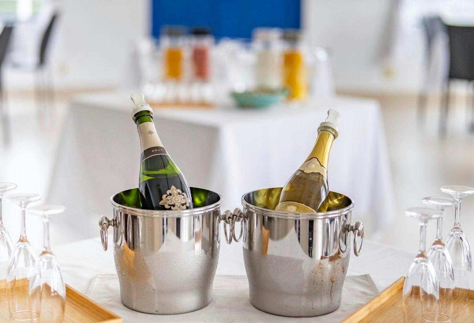 ヴィラ サントリーニ - 【エーゲ海ブレックファースト】真っ青な海と空