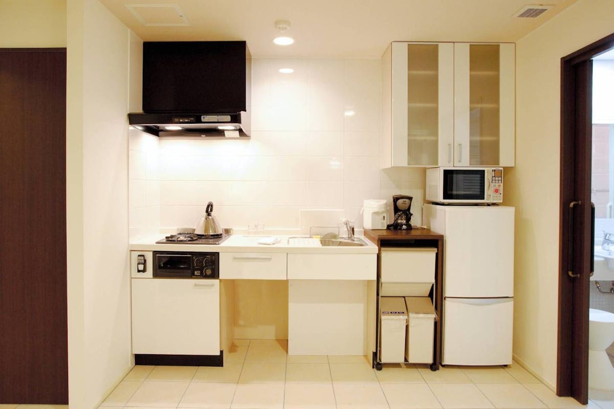 【HAKODATE 男爵倶楽部　HOTEL＆RESORTS】ユニバーサルツイン（最大３名・70平米）キッチン