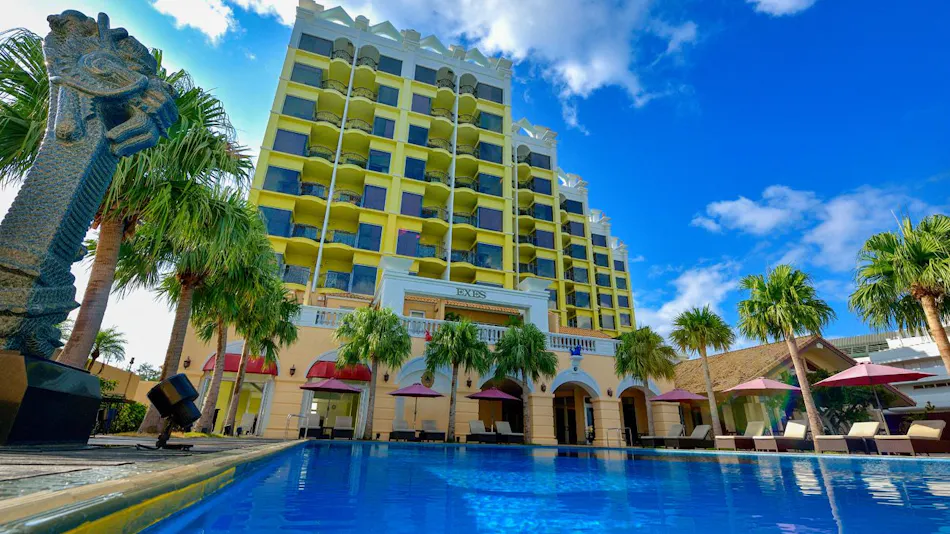 OKINAWA KARIYUSHI RESORT EXES ONNA