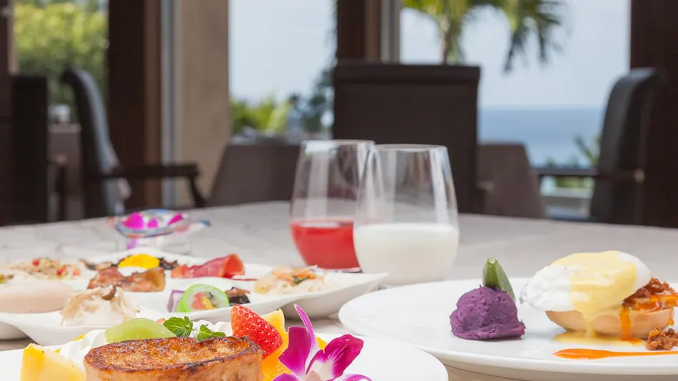 OKINAWA KARIYUSHI RESORT EXES ONNA
