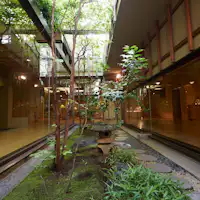 ล็อบบี้สวนที่สัมผัสได้ถึงสี่ฤดู