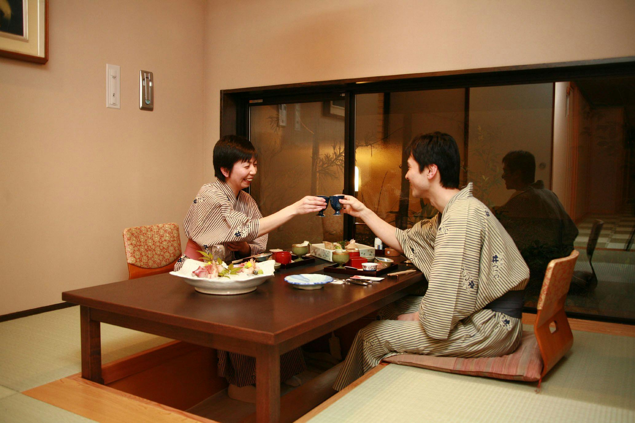 佳泉郷 井づつや