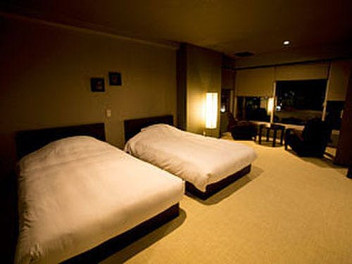 【コーナーツインルーム】シモンズベッド