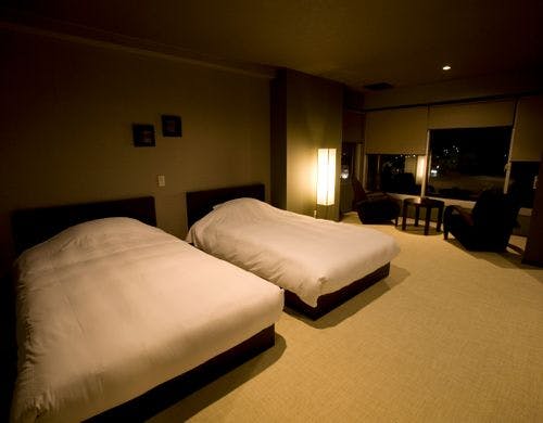 【コーナーツインルーム】シモンズベッド
