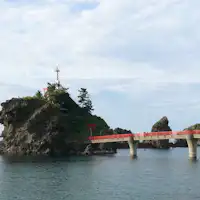 日本海と弁天岩