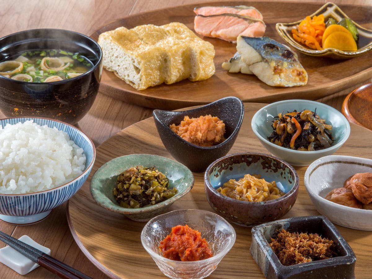 口コミ好評朝食ビュッフェ！