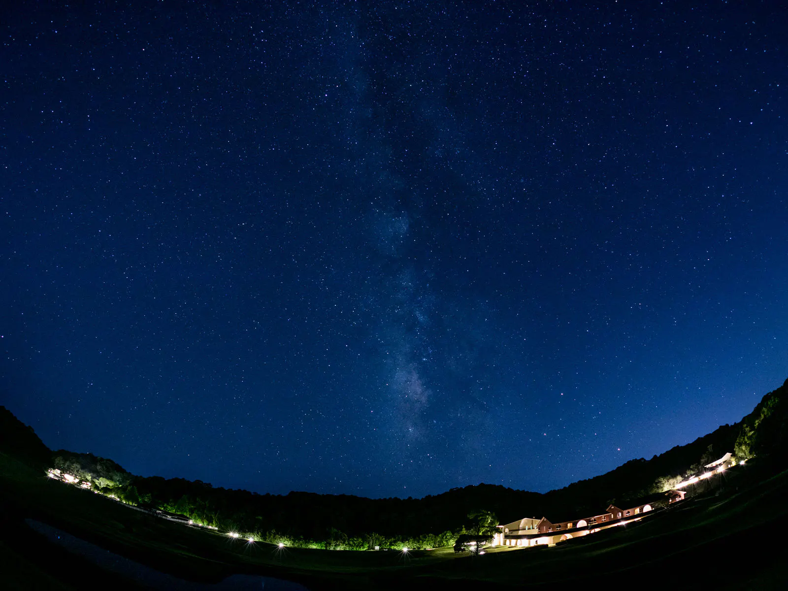 *ブルーベリーヒル勝浦の夜景