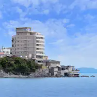 ภายนอก (กลางวัน)