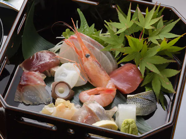 海の幸をたっぷり堪能!“お造り10種盛り”で大満足!宿泊プラン