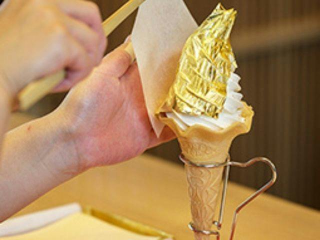 豪華絢爛　金沢らしさを味わう「金箔ソフト付き」宿泊プラン