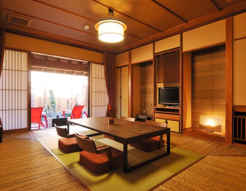 「山ぼうし」10畳の和室