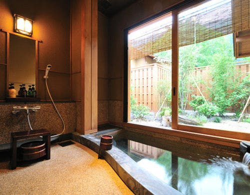 「山ぼうし」のダイニングルーム