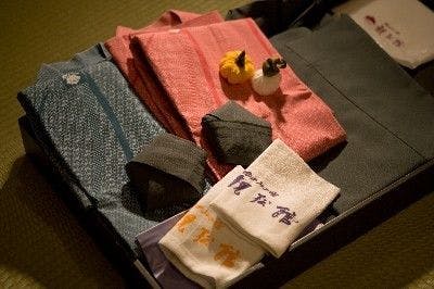 유카타를 입고 온천 숙소에서 느긋하게...