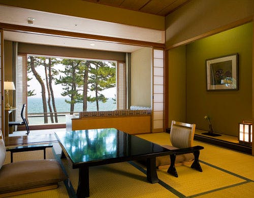 露天風呂付き客室一例