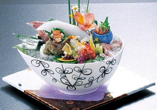 Hidangan khas: Sashimi campuran