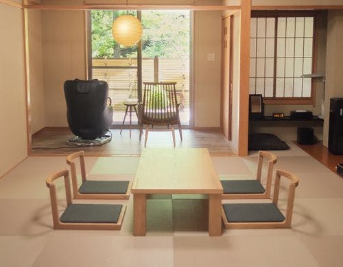 【露天風呂・テラス付き】1階和室