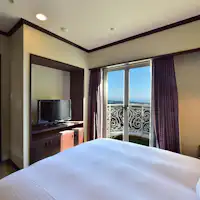 ห้องสวีทเตียงคู่พร้อมวิวทะเล 50 ตร.ม. (ปลอดบุหรี่)